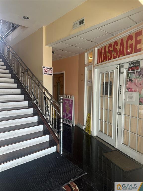 226 Us 1 Highway, Edison, NJ, 08817 226 Us 1 Highway, Edison, NJ, 08817