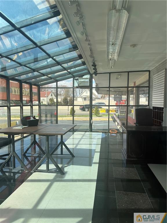 226 Us 1 Highway, Edison, NJ, 08817 226 Us 1 Highway, Edison, NJ, 08817