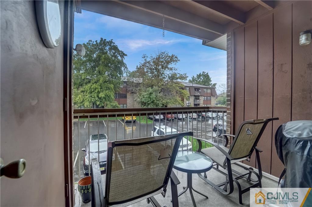 209 Sierra Court Woodbridge Proper 07095 NJ photo