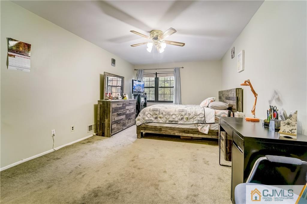 209 Sierra Court Woodbridge Proper 07095 NJ photo