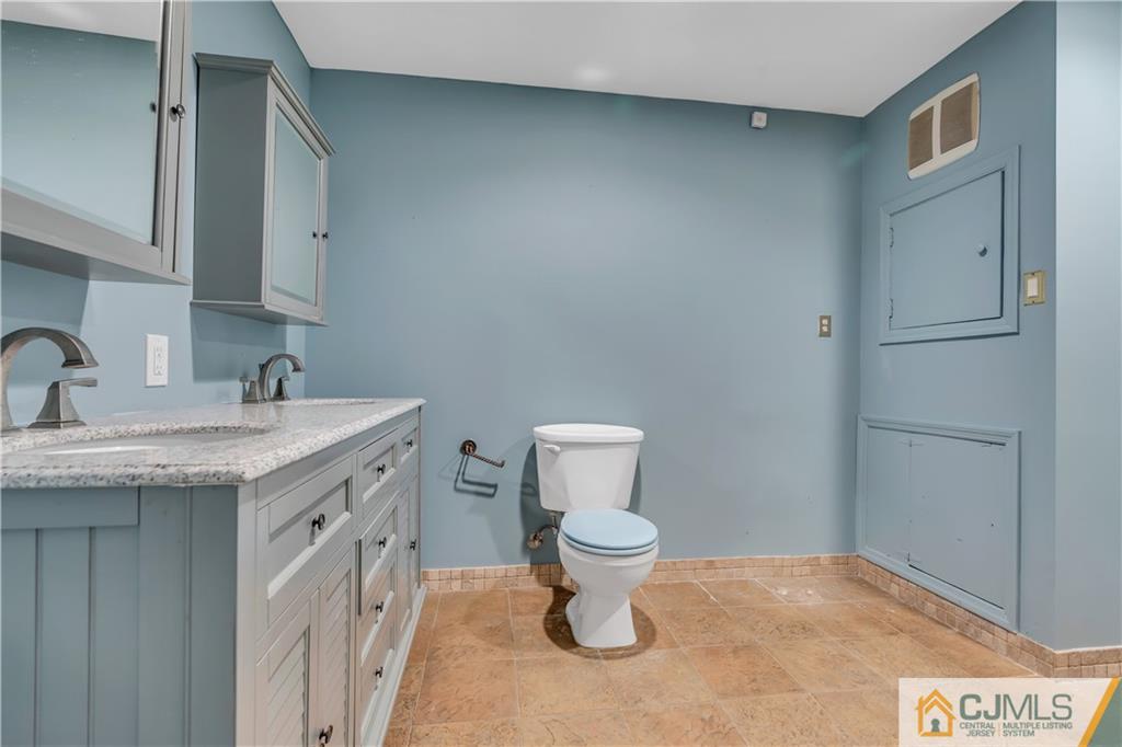 11 Julia Drive Monroe 08831 NJ photo