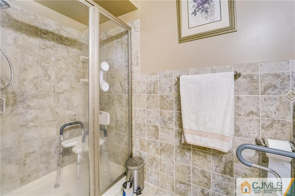 209 Sierra Court Woodbridge Proper 07095 NJ photo