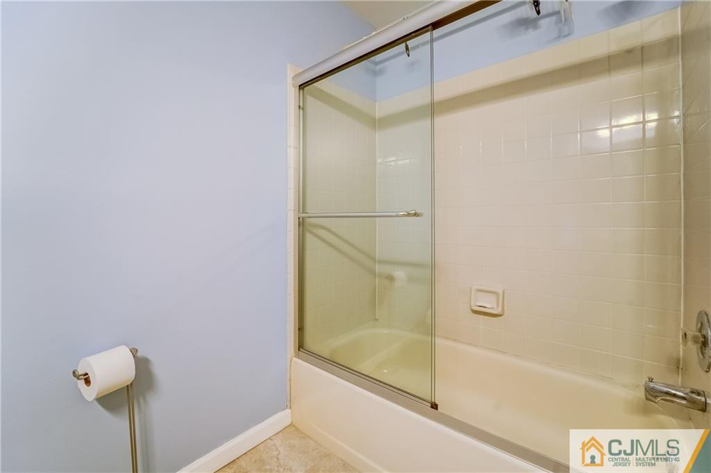 209 Sierra Court Woodbridge Proper 07095 NJ photo