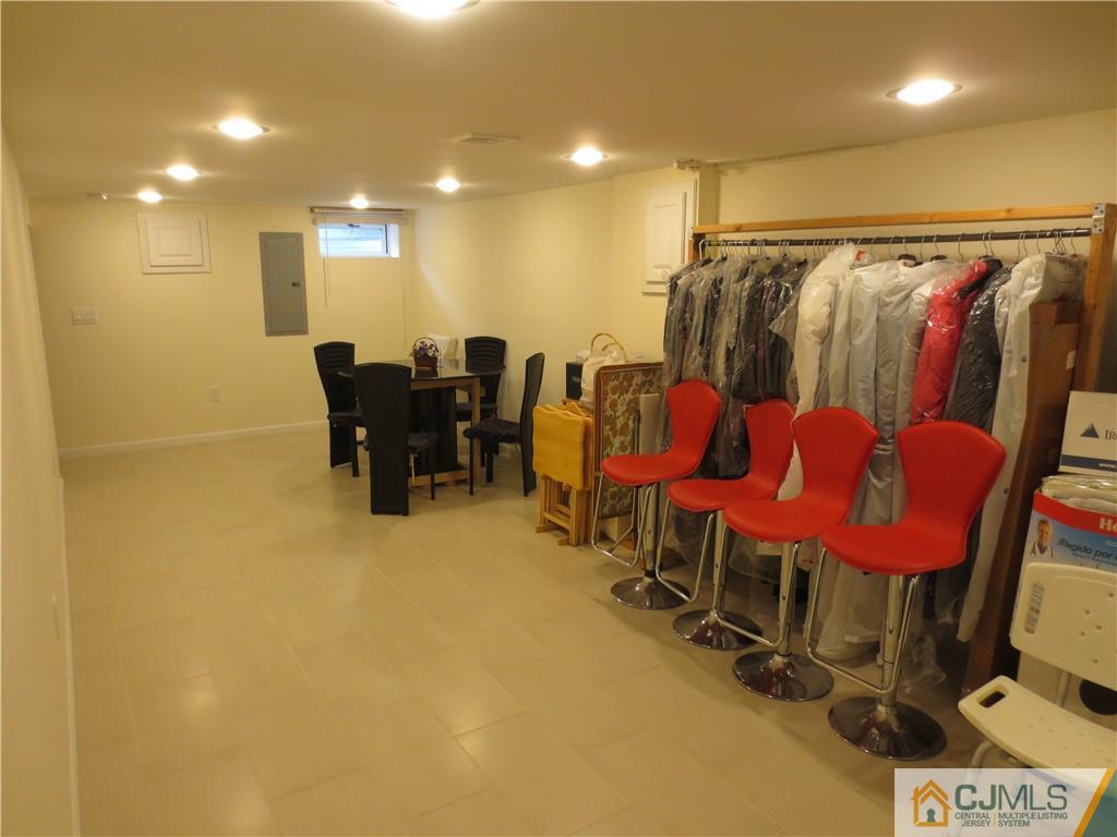 1 Elaine Road East Brunswick 08816 NJ photo