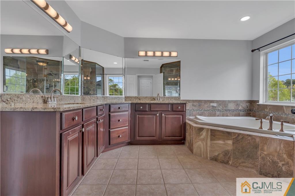 11 Julia Drive Monroe 08831 NJ photo