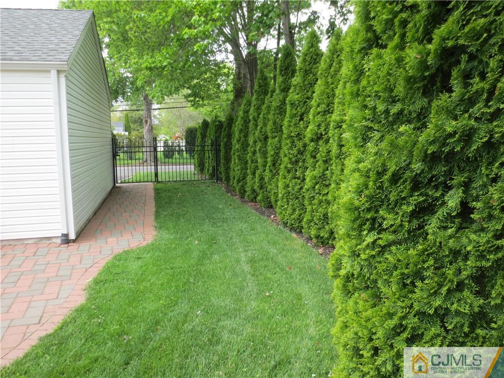 1 Elaine Road East Brunswick 08816 NJ photo