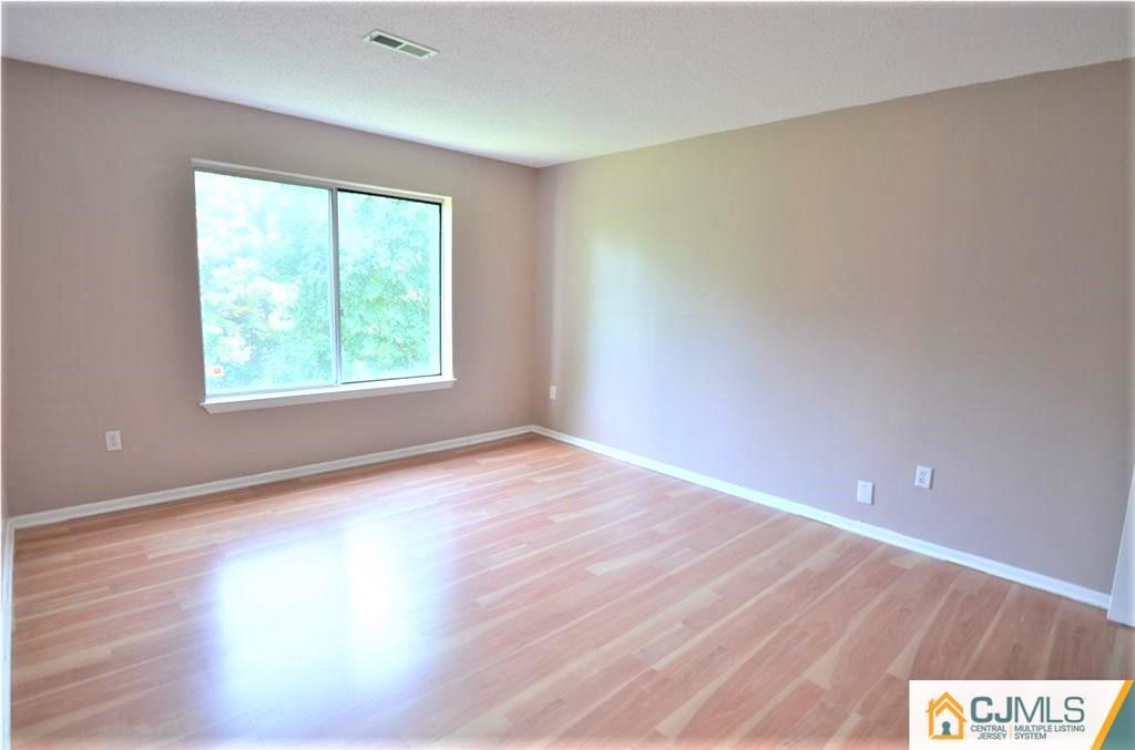 40 Chatham Square Sayreville 08859 NJ photo