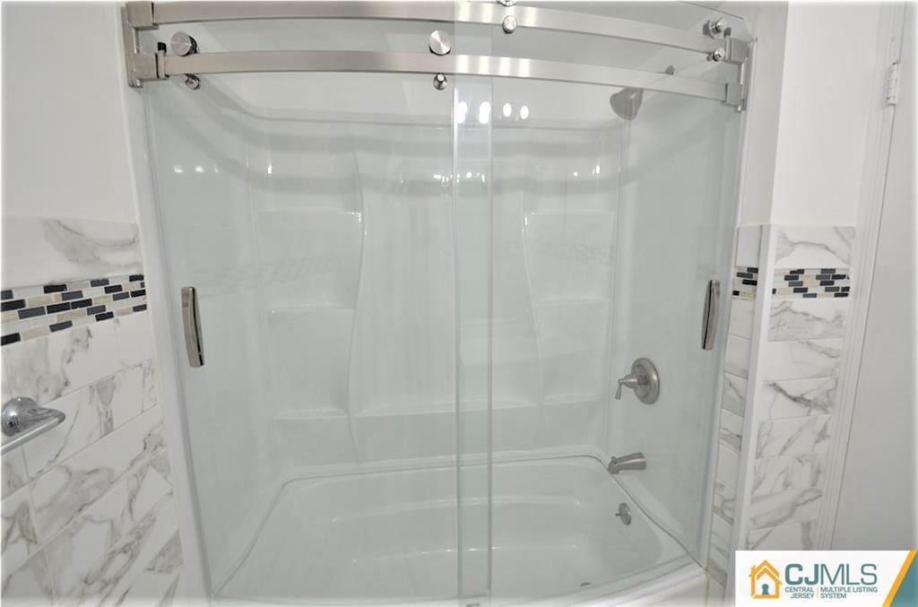 40 Chatham Square Sayreville 08859 NJ photo