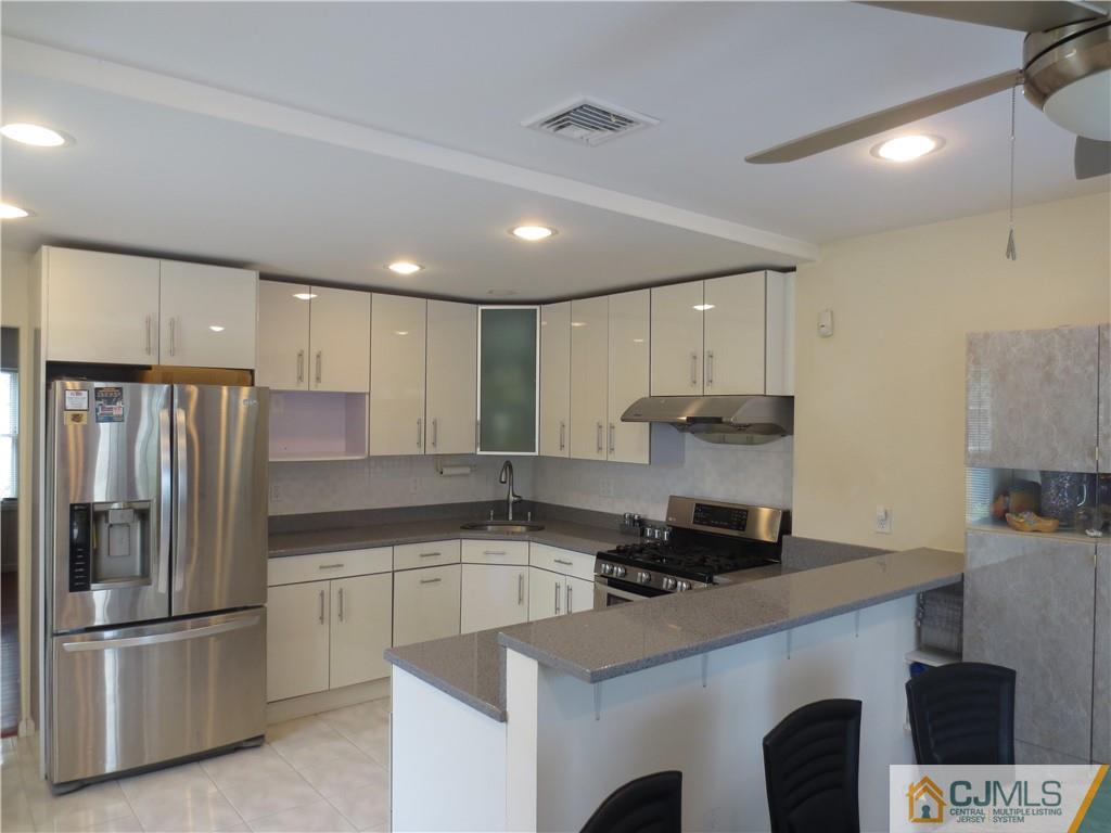 1 Elaine Road East Brunswick 08816 NJ photo