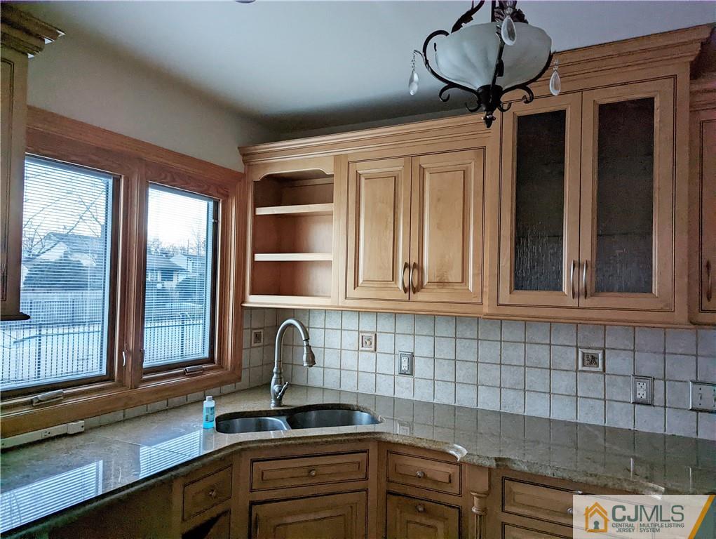 10 Warren Court Old Bridge 08857 NJ photo