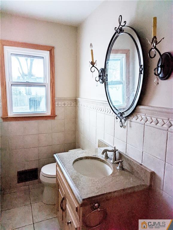 10 Warren Court Old Bridge 08857 NJ photo