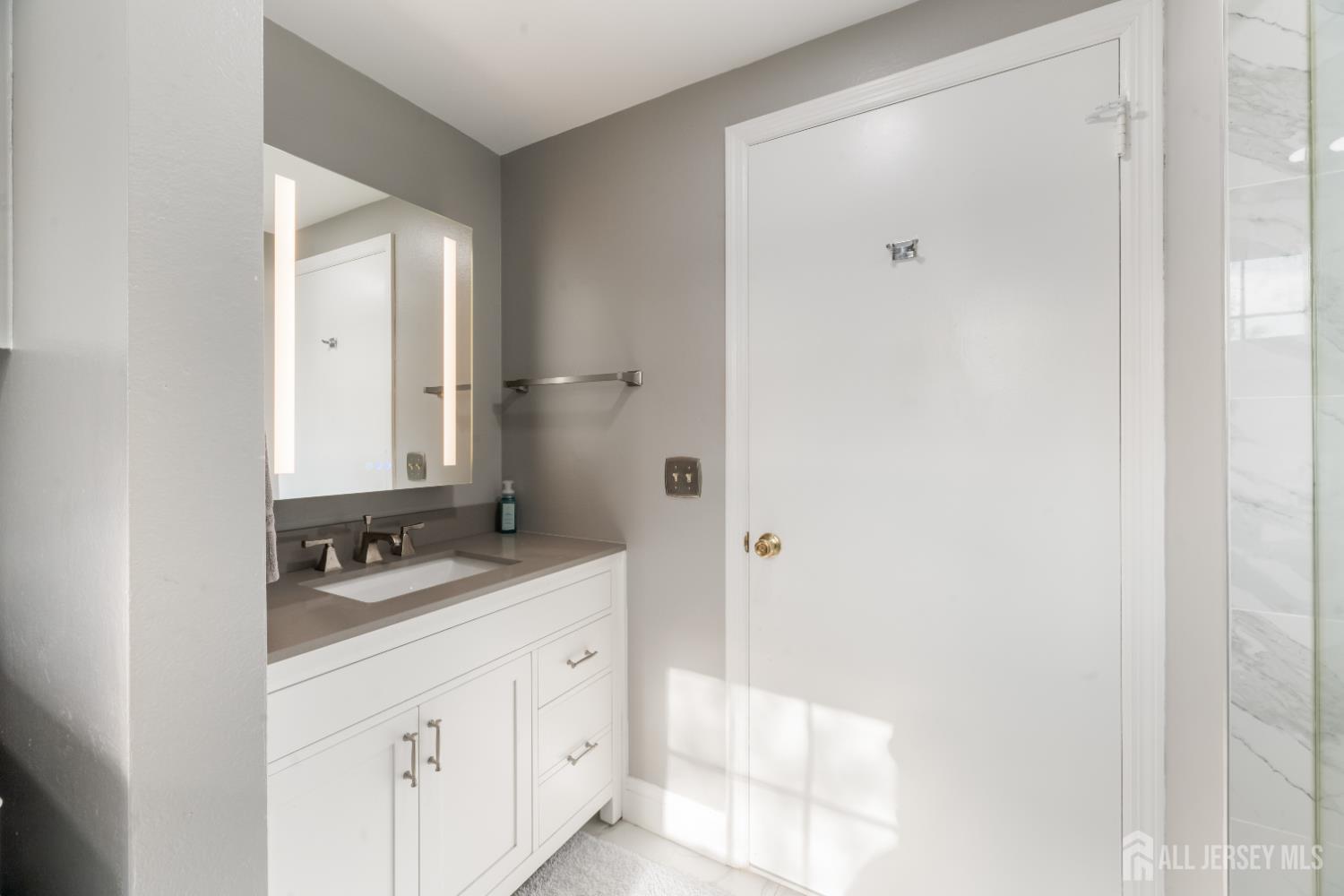 94 Gloucester UNIT B, Monroe, NJ, 08831