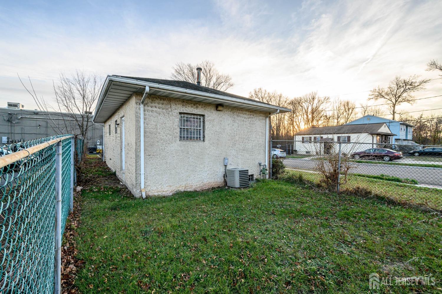 13 New York Avenue, Colonia, NJ, 07067