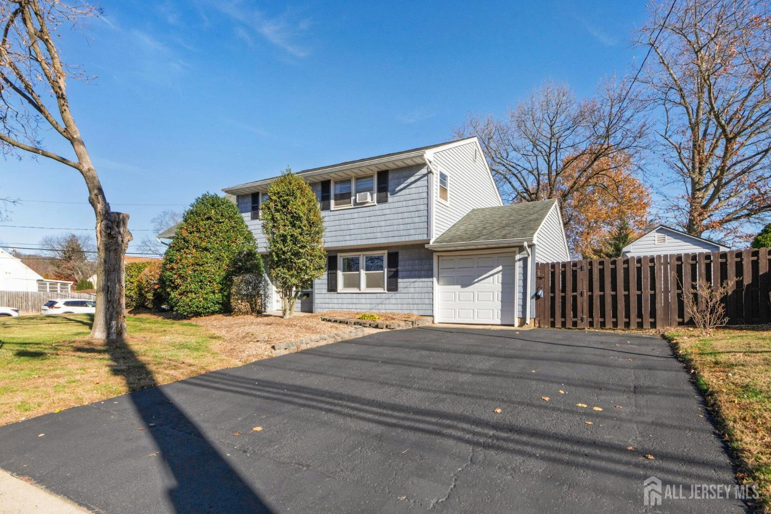 Photo of 52 Greenbrook Road, Middlesex NJ