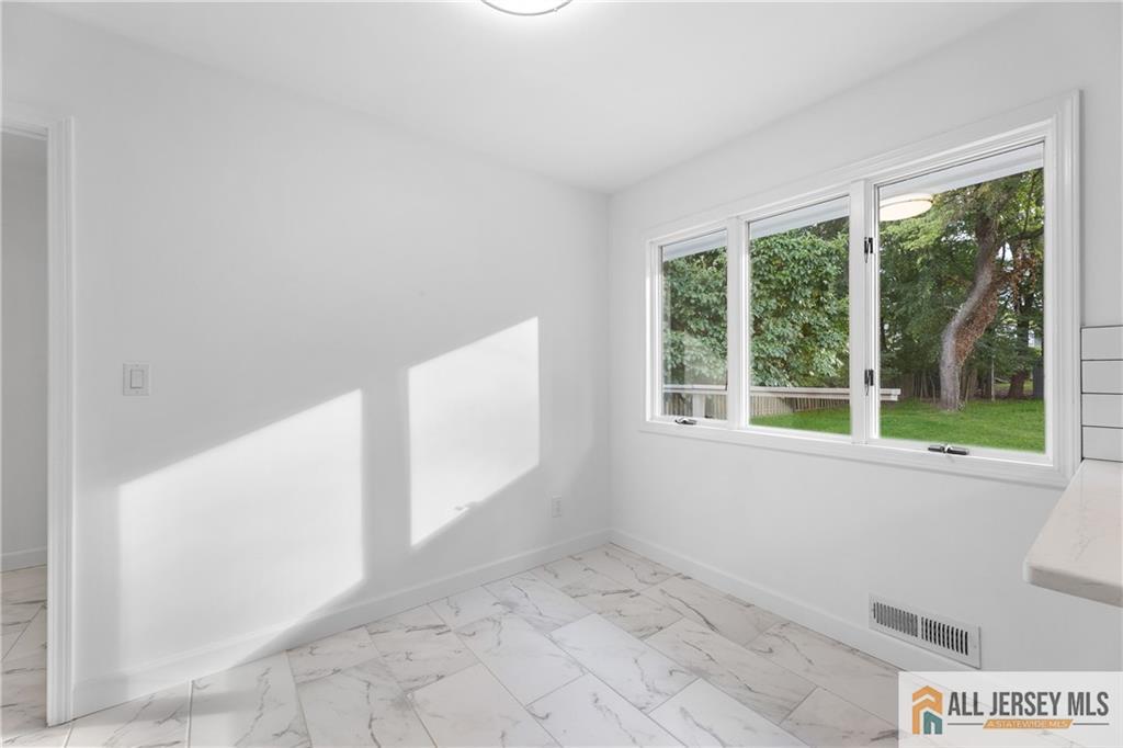 13 Colonial Drive, East Brunswick NJ 08816 – Photo 8