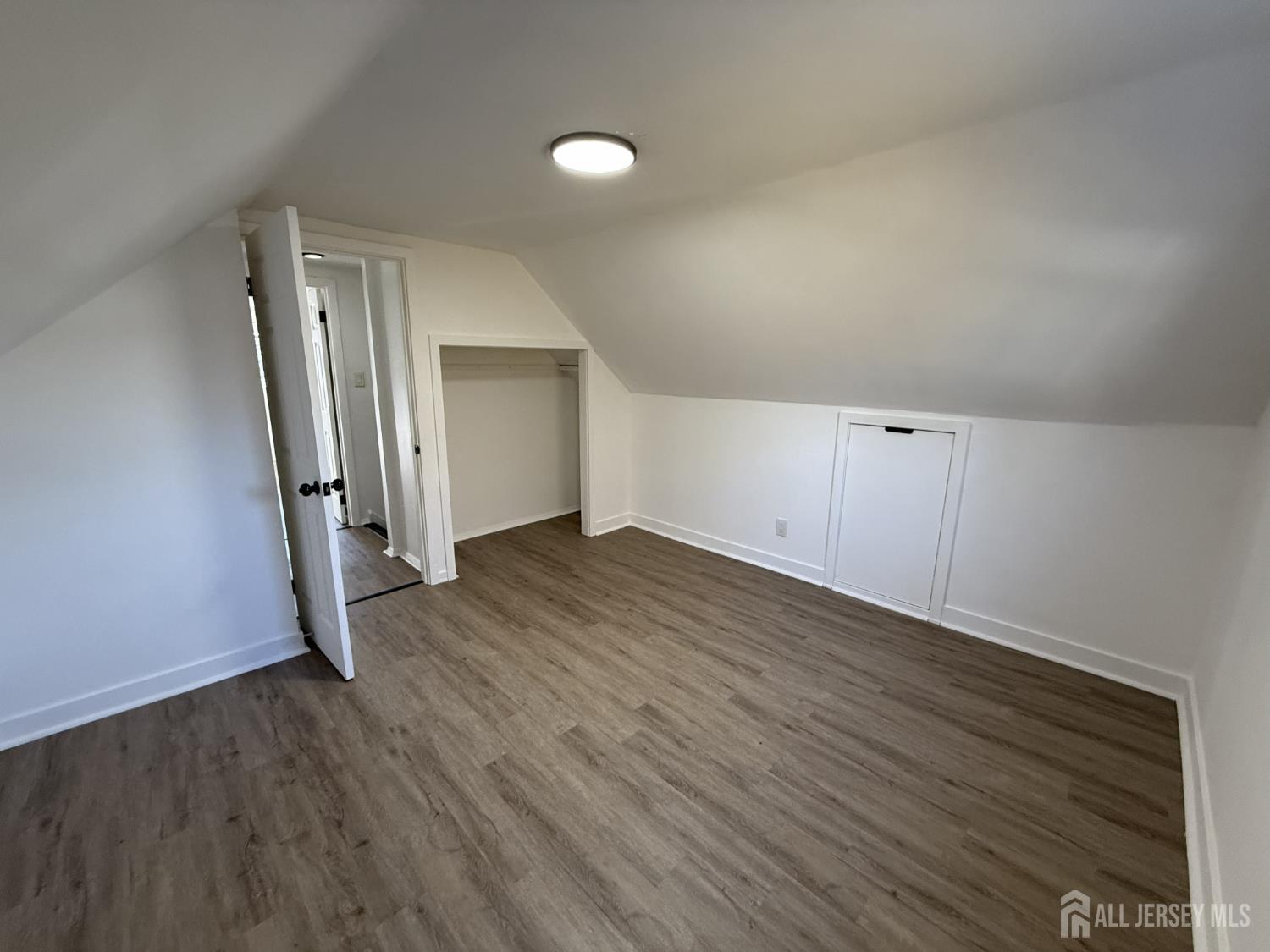 1060 Terrace, Ewing, NJ, 08618