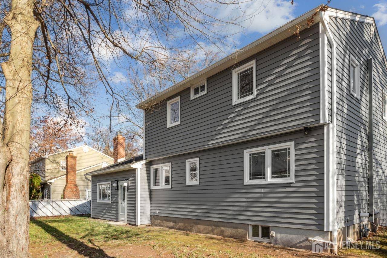 8 Periwinkle Place, Colonia, NJ, 07067