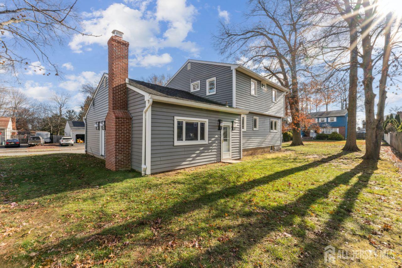 8 Periwinkle Place, Colonia, NJ, 07067