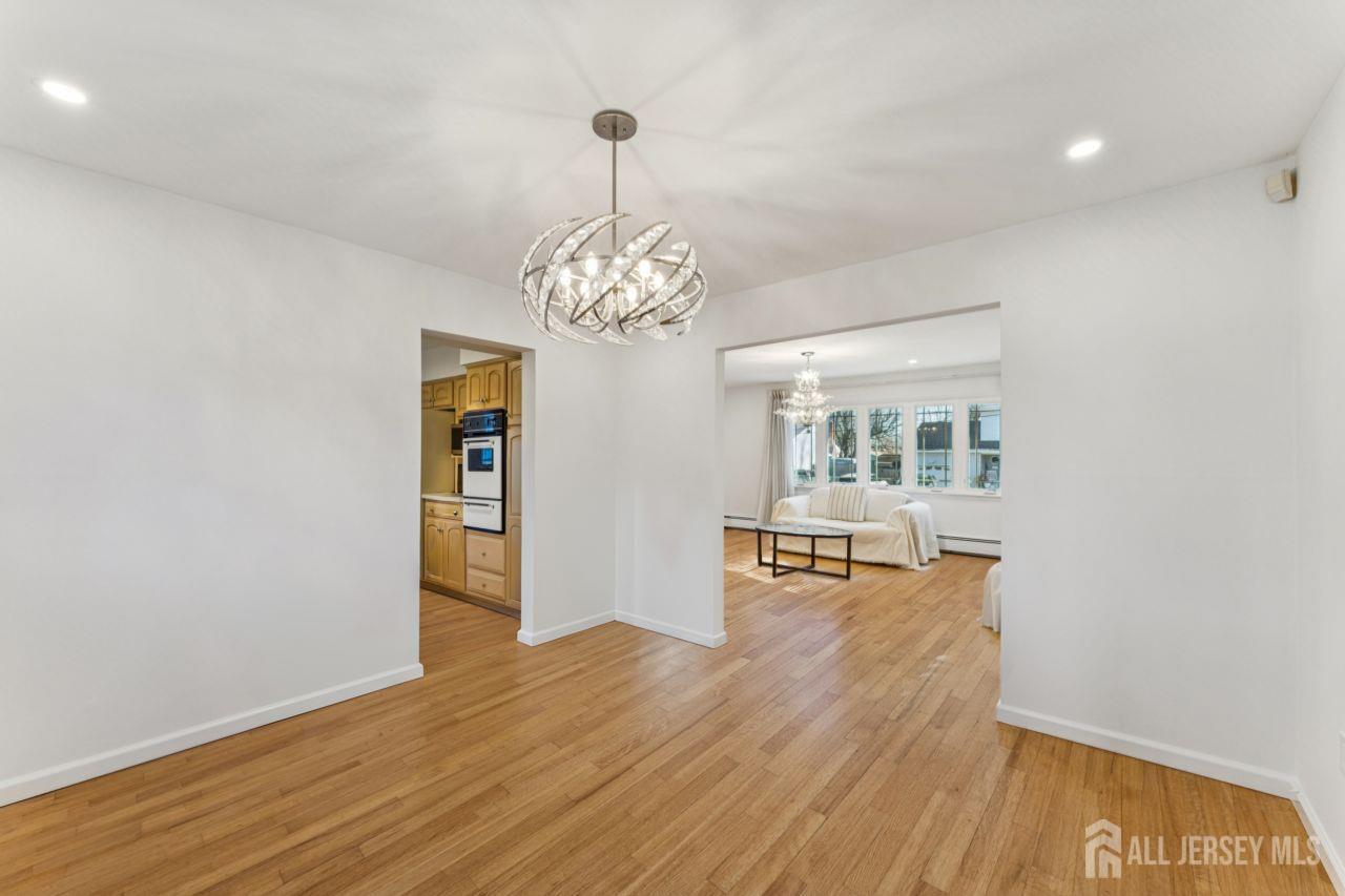 8 Periwinkle Place, Colonia, NJ, 07067