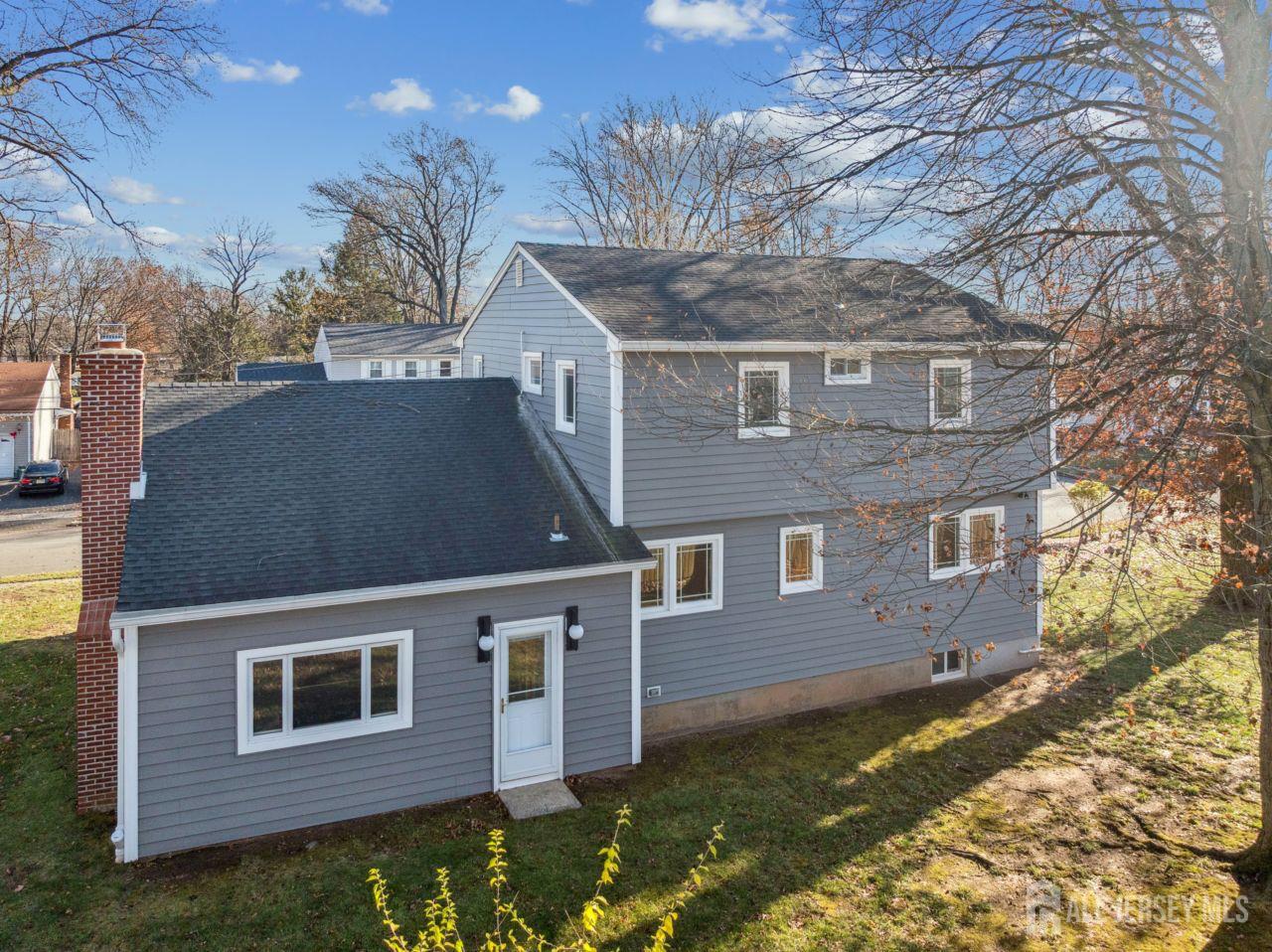 8 Periwinkle Place, Colonia, NJ, 07067