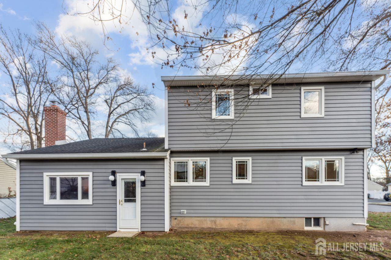 8 Periwinkle Place, Colonia, NJ, 07067