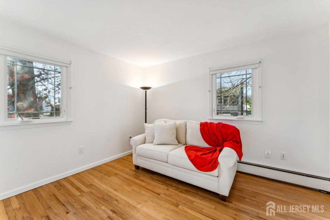 8 Periwinkle Place, Colonia, NJ, 07067