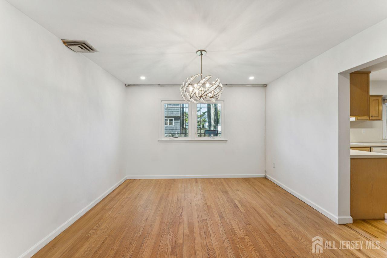 8 Periwinkle Place, Colonia, NJ, 07067