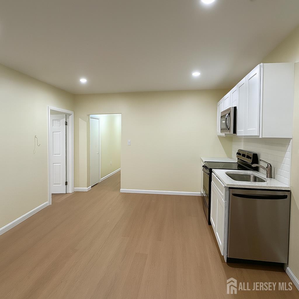 179 Hobson St, Newark City, NJ, 07112-1323