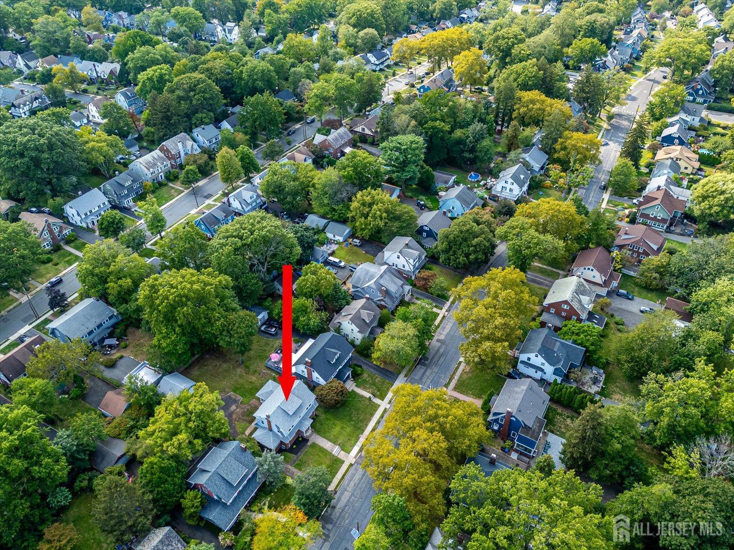 Homes for sale in Maplewood, NJ | 140 Oakview Ave, Maplewood, NJ 07040 | MLS# 2608199R