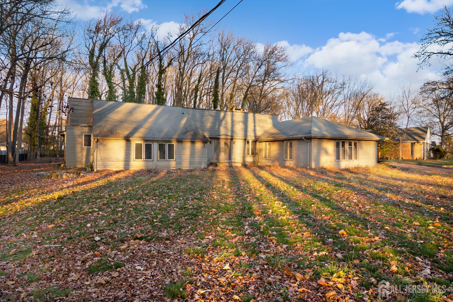 Homes for sale in Colonia, NJ | 20 Cambridge Dr, Colonia, NJ 07067 | MLS# 2608161R