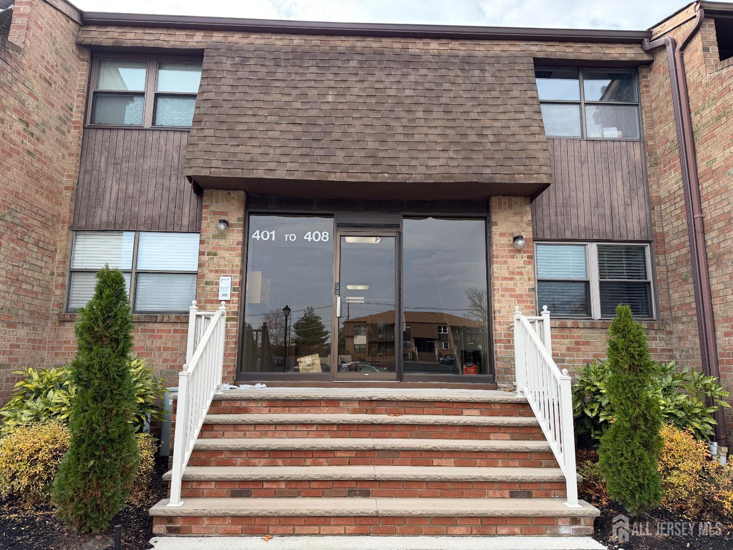 Photo of 401 Sharon Garden Court