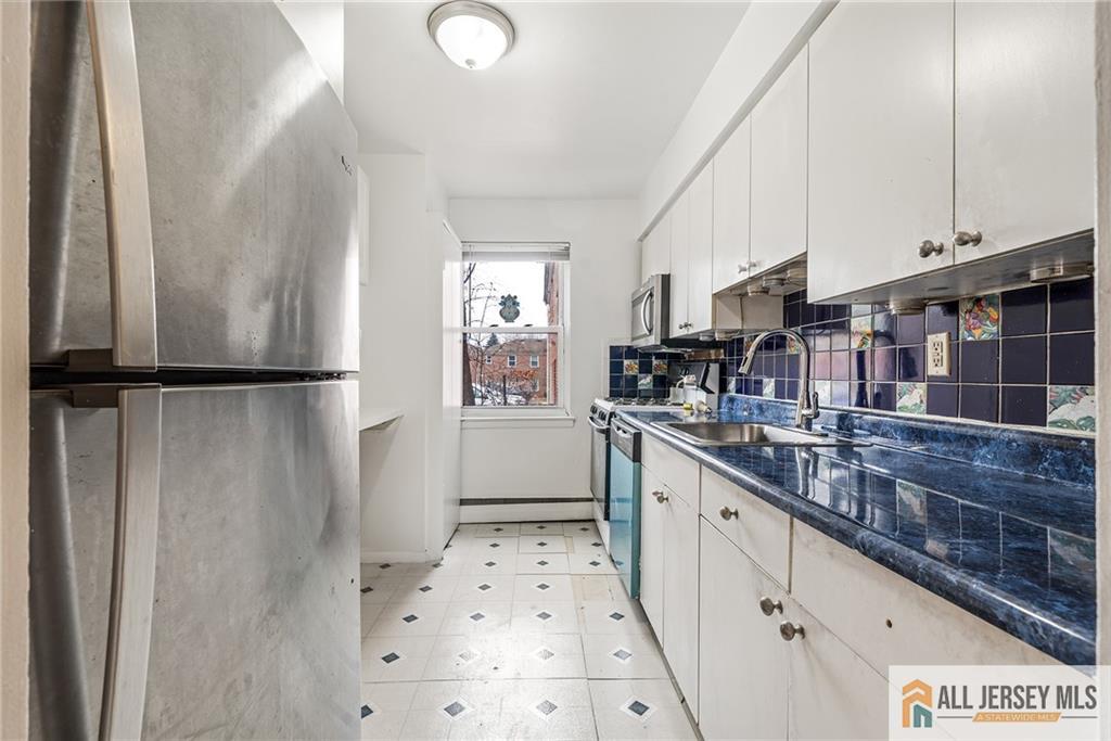 15 York UNIT 2A, Edison, NJ, 08817