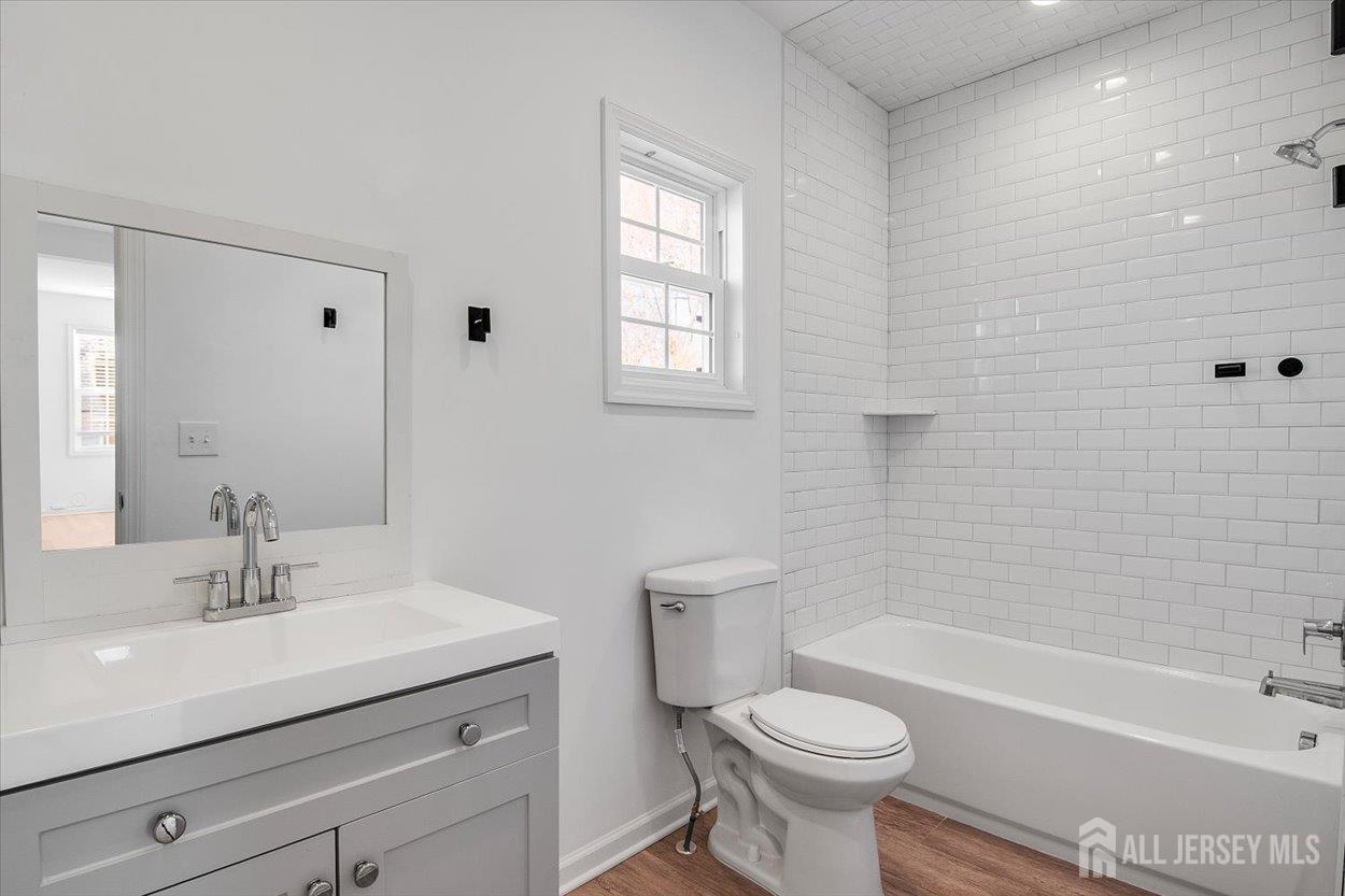 23 Carlton, Edison, NJ, 08837