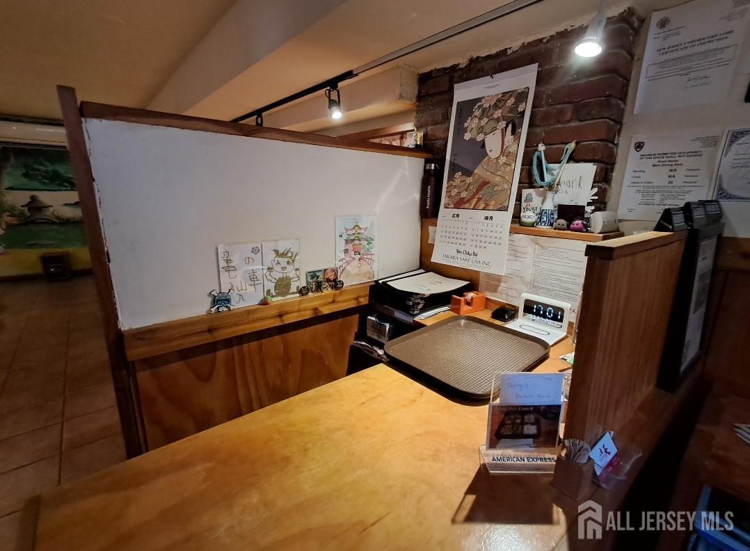 0 W 11 Chambers, Princeton, NJ, 08542