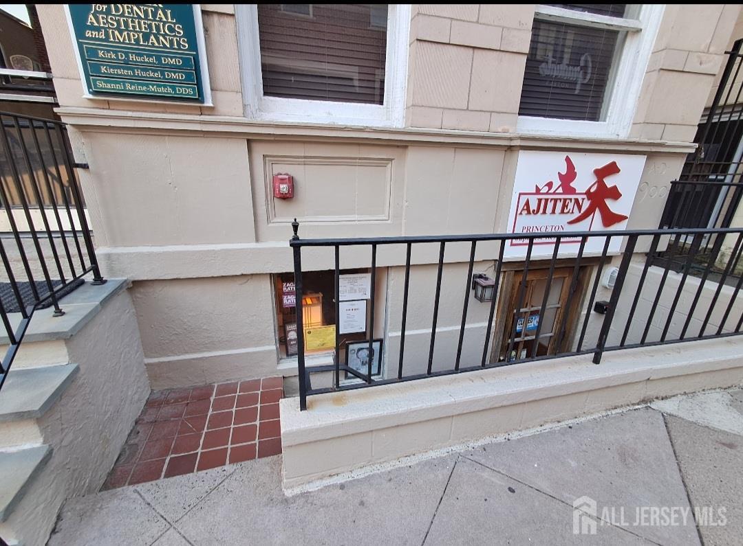 0 W 11 Chambers, Princeton, NJ, 08542