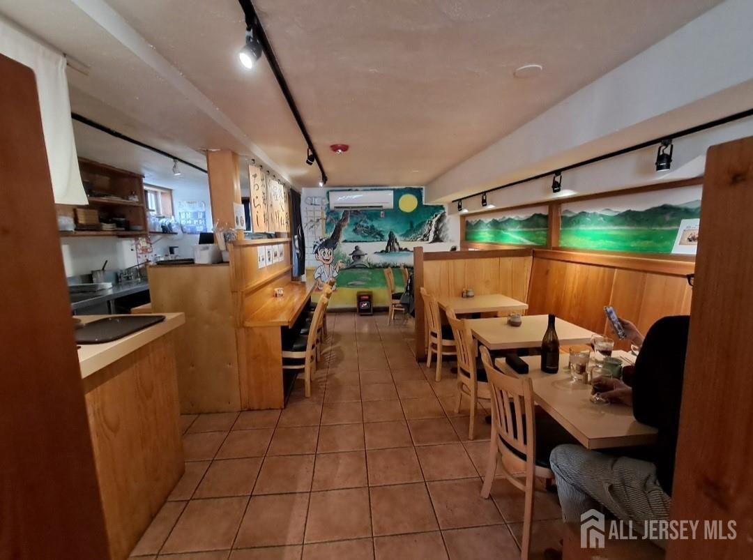 0 W 11 Chambers, Princeton, NJ, 08542