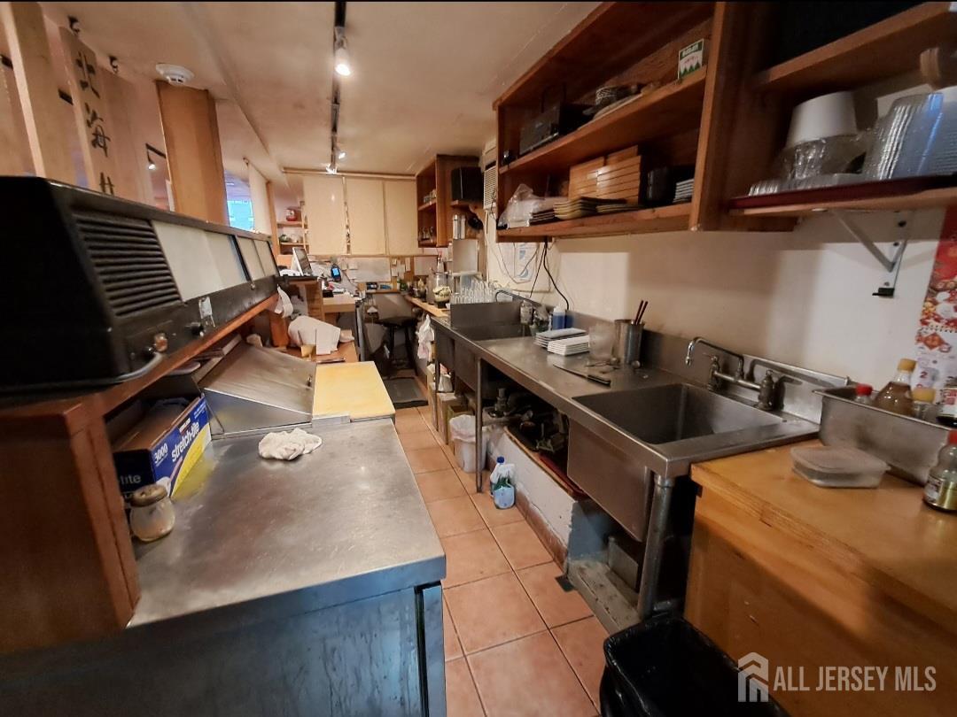 0 W 11 Chambers, Princeton, NJ, 08542