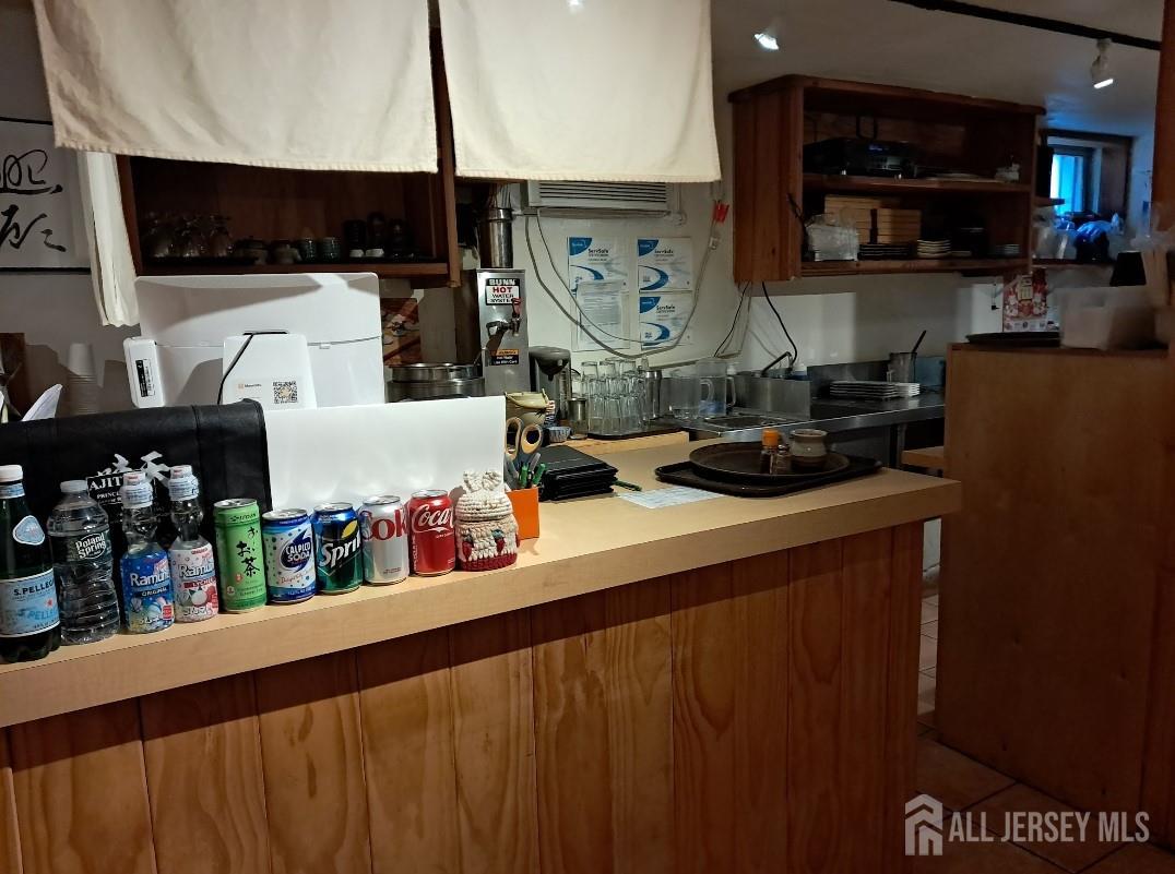 0 W 11 Chambers, Princeton, NJ, 08542