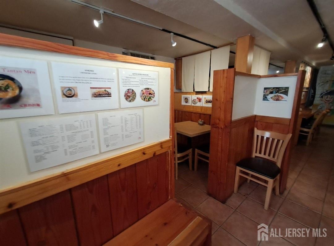 0 W 11 Chambers, Princeton, NJ, 08542