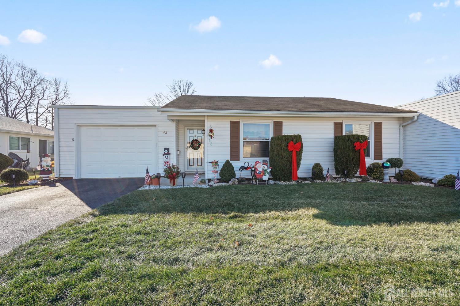 220-C Manchester Lane, Monroe, NJ, 08831