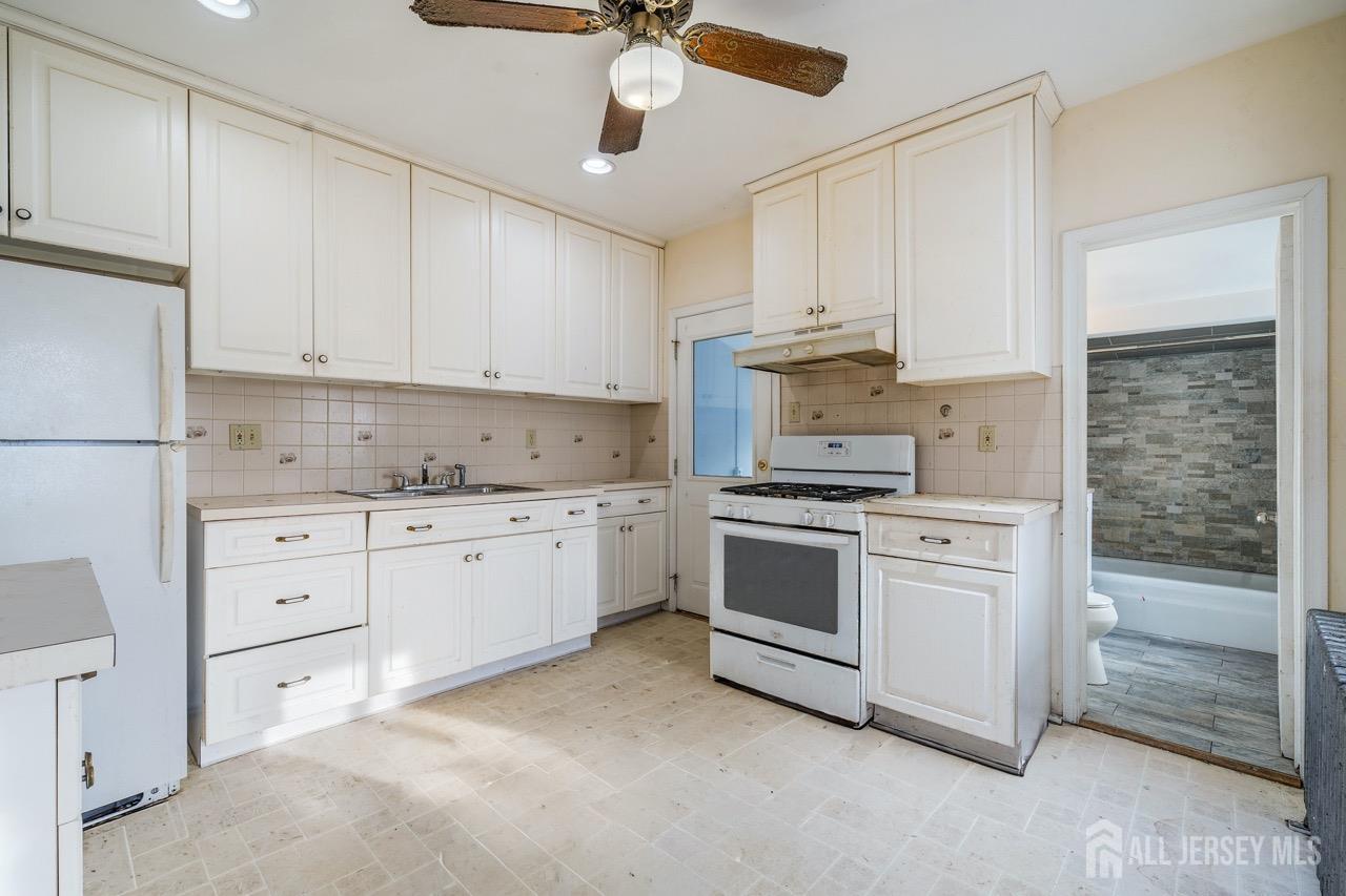 267 Main, Hamilton, NJ, 08620