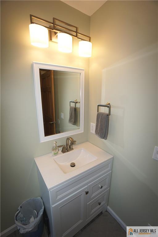 40 W Hill Road, Colonia, NJ, 07067