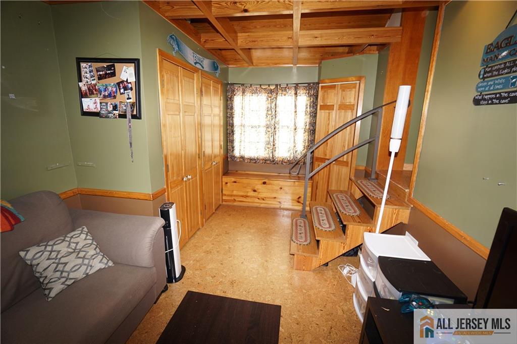 40 W Hill Road, Colonia, NJ, 07067