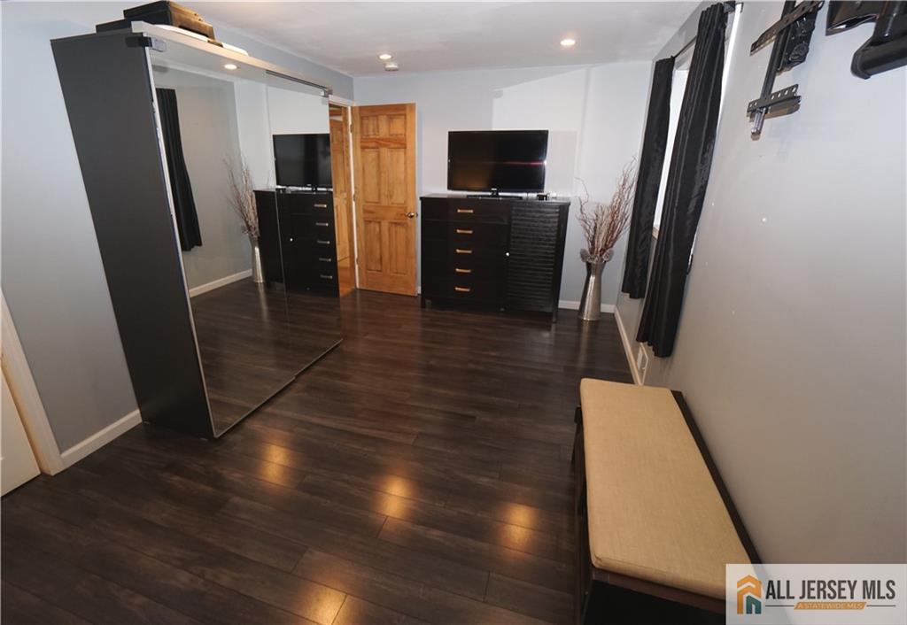 40 W Hill Road, Colonia, NJ, 07067