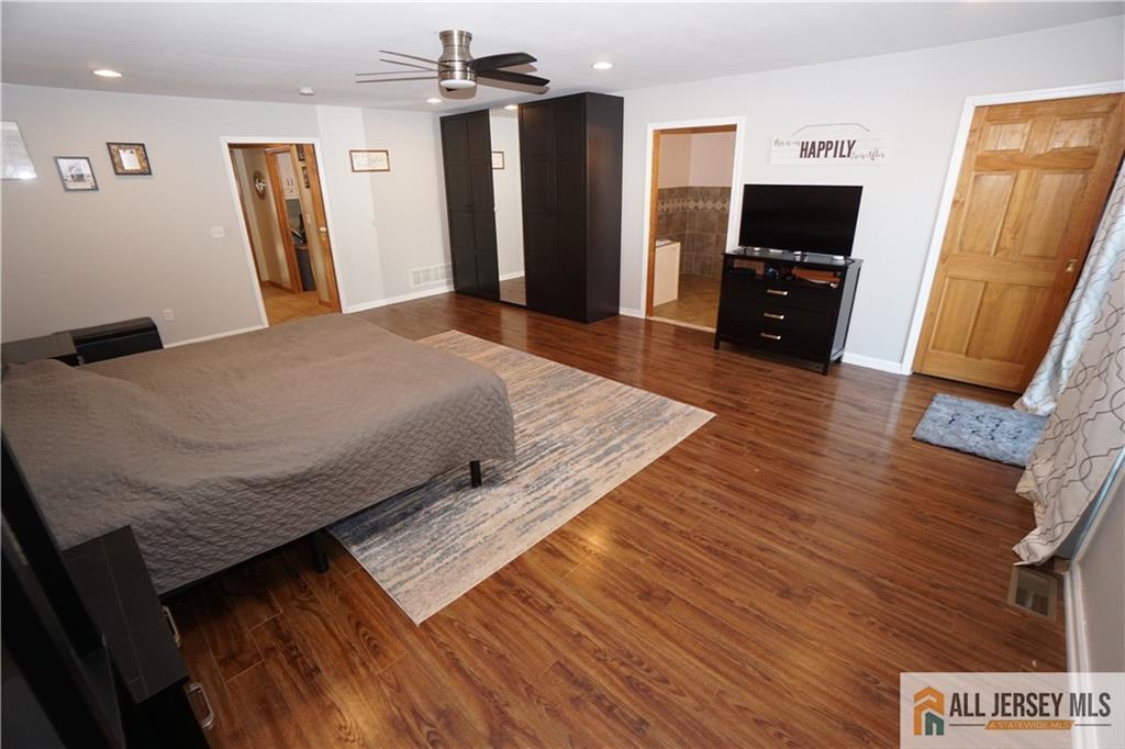 40 W Hill Road, Colonia, NJ, 07067