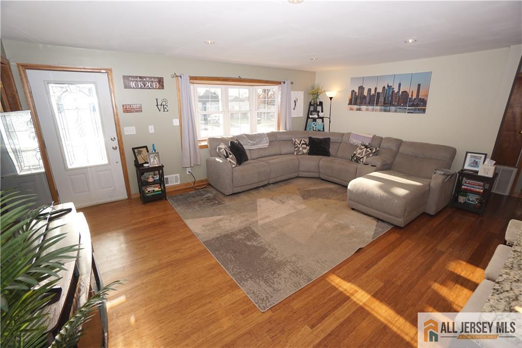 40 W Hill Road, Colonia, NJ, 07067