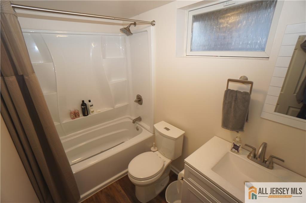 40 W Hill Road, Colonia, NJ, 07067