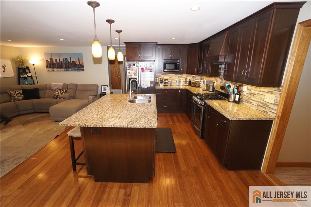 40 W Hill Road, Colonia, NJ, 07067