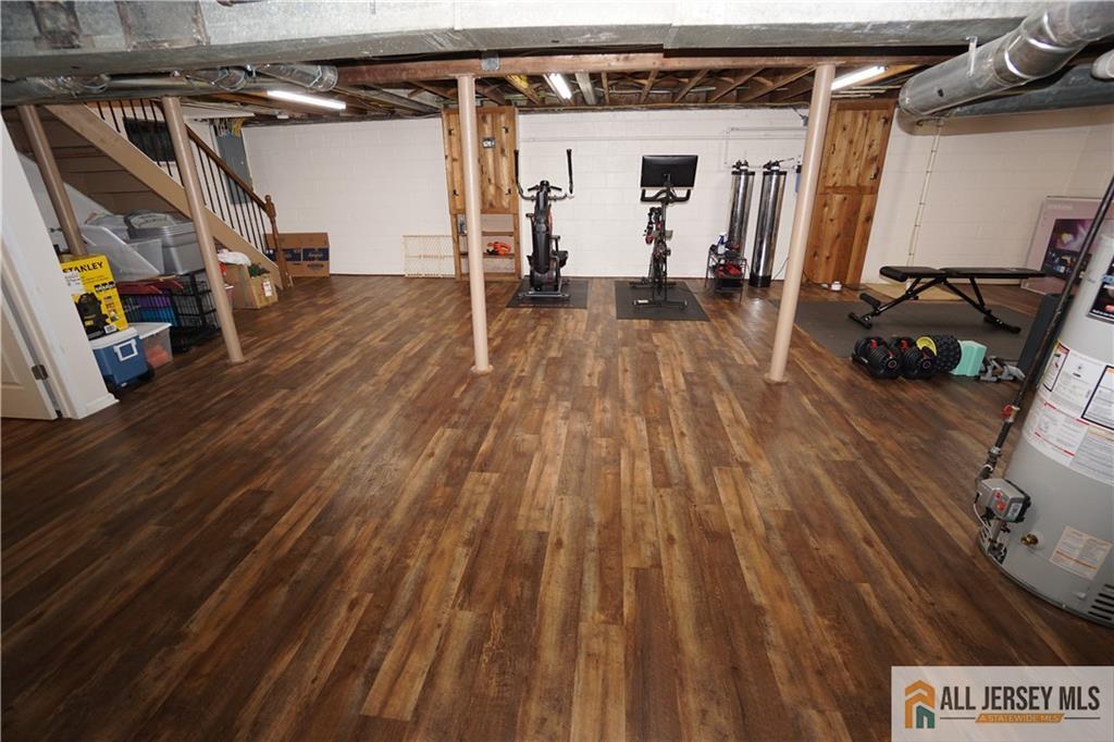 40 W Hill Road, Colonia, NJ, 07067