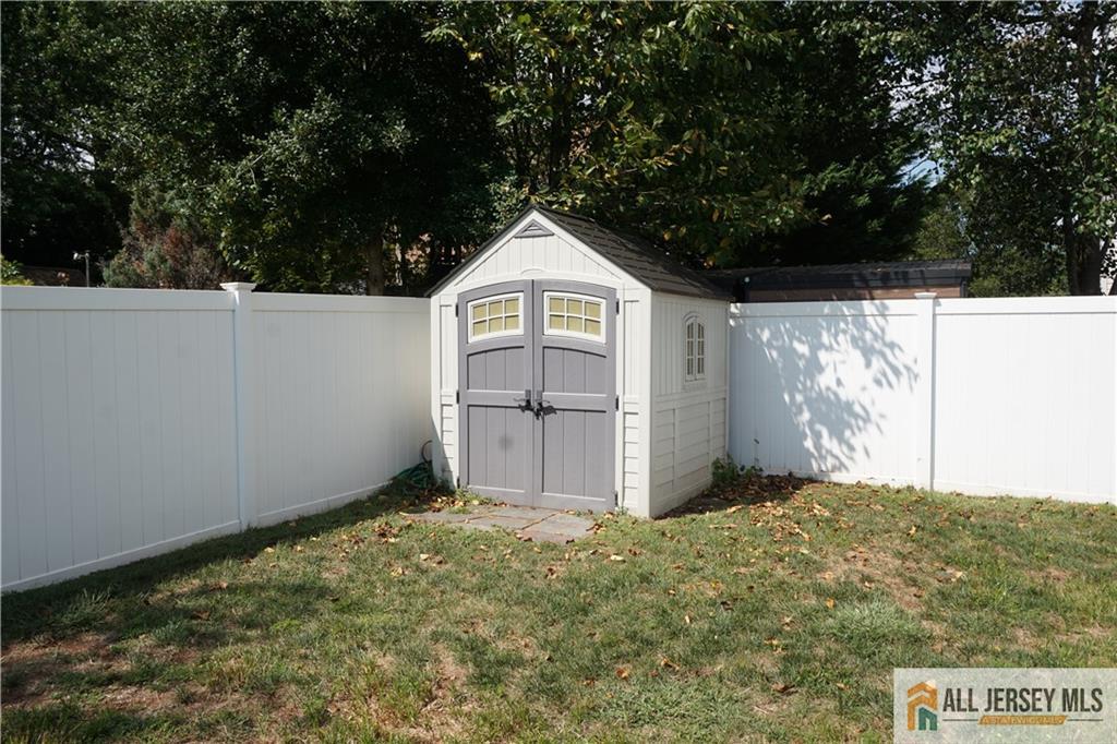 40 W Hill Road, Colonia, NJ, 07067